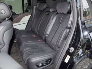 รถยนต์ไฟฟ้า BYD รุ่น Yangwang U8 SUV ขับเคลื่อน 4 ล้อ สำหรับขับขี่ออฟโรด พวงมาลัยซ้าย ใช้พลังงานไฮบริด - Product Image 6