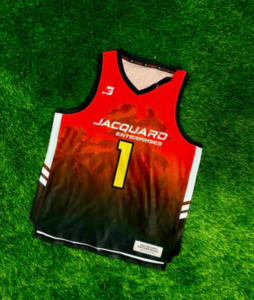 Camisetas y pantalones cortos de baloncesto personalizados de alta calidad a bajo precio, ropa deportiva de fútbol 100% poliéster, hechos en Pakistán. - Product Image 5