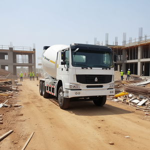 Camion malaxeur à béton Hamac de 10 mètres cubes, malaxeur de chantier prêt à l'emploi pour travaux de construction - Product Image 3