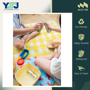 Factory Price Portable & Waterproof Easy to Clean 100% Recycled <b>Plastic</b> Polypropylene Foldable Mats Picnic/ Beach Carpet - Product Image 3