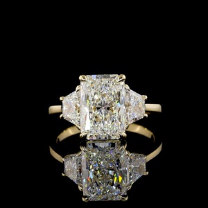 Diamant jaune brillant de 3 carats, taille radiant, cultivé en laboratoire, certifié IGI, design trois pierres, or massif 14 carats, luxe, fiançailles, mariage - Product Image 1