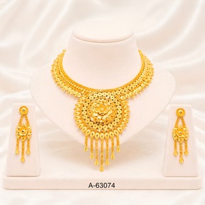 MOLL JEWELLERS ชุดเครื่องประดับเจ้าสาวชุบทอง 22K พร้อมสร้อยคอยาวและชุดต่างหูเพทายอินเทรนด์งานแต่งงาน/ปาร์ตี้/ของขวัญ A-63073 - Product Image 6