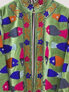 Chaqueta de Terciopelo Bordada a Mano con Cuello Mandarín, Manga Larga, Talla Grande para Mujer, Diseño Floral Otoñal, Cierre de Cremallera - Product Image 5