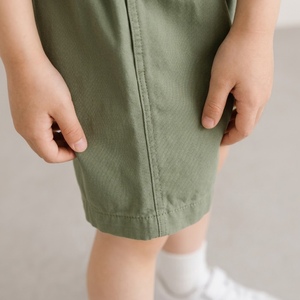 Shorts d'été pour garçons en sergé kaki, coupe large, décontractés, confortables, 100% coton tissé, taille élastique - Product Image 5