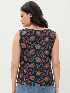 Top de Algodón con Cuello en V y Estampado Floral Azul para Eventos y Celebraciones, Disponible a un Precio Razonable - Product Image 3