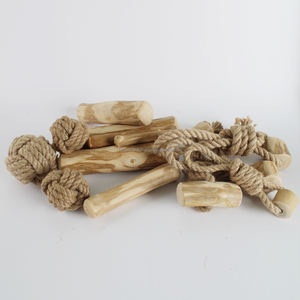 Jouet à mâcher en bois de café naturel pour chiens, offrant un entraînement interactif, un nettoyage durable des dents, et un jeu écologique anti-ennui - Product Image 1