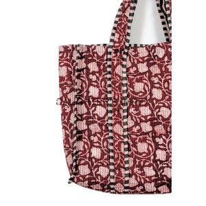 กระเป๋าสะพายผ้าควิลท์ผ้าฝ้ายพิมพ์ลายใหม่จากอินเดียกระเป๋าสะพายข้างสำหรับผู้หญิงแนววินเทจกระเป๋าใส่ของขวัญแบบสองชิ้น - Product Image 3