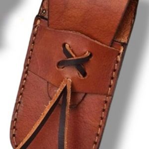 Cuchillos Plegables Tradicionales Hechos a Mano con Hoja de Acero con Patrón de Damasco, Mango Decorativo de Madera y Funda de Cuero para Caza y Camping - Product Image 4