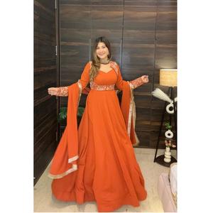 Conjunto de Traje Anarkali Étnico Premium con Tela Suave, Ideal para Celebraciones Festivas y Fiestas Nocturnas, Traje Anarkali al por Mayor - Product Image 1