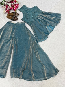 Salwar Kameez élégant et très vendu pour les mariages et les soirées, disponible à des prix abordables - Product Image 5