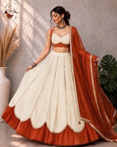 Lehenga Choli de créateur pour femme en soie romaine infroissable à séchage rapide, avec travail Gota Patti et miroirs métallisés, en Georgette évasée de 6 mètres - Product Image 2