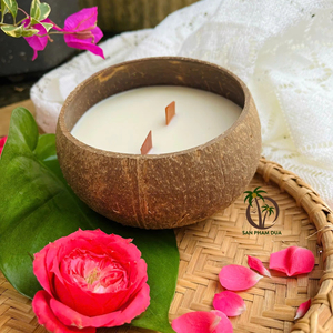 Velas de 300 g / Precio al por mayor de velas de cáscara de coco con aroma repelente de insectos y cera de coco de un proveedor vietnamita confiable - Product Image 1