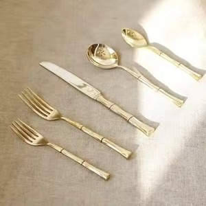 Juego de cubiertos de latón de diseño en tono dorado, colección de utensilios de lujo para decoración de mesa en restaurantes. - Product Image 1