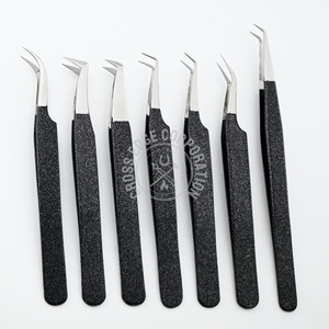 Pinzas de aislamiento de pestañas de volumen de 45 90 grados de color negro brillante, punta de fibra, pinzas de extensión de pestañas clásicas curvas personalizadas - Product Image 1