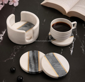 Sous-verres en pierre fabriqués à la main personnalisés porte-boissons en laiton avec finition lisse pour intérieur de cuisine pour mariage et fête - Product Image 1