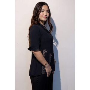 Chemise noire à manches courtes GEORGIA pour femme, coupe élégante décontractée, tissu léger, pour un usage quotidien - Product Image 2