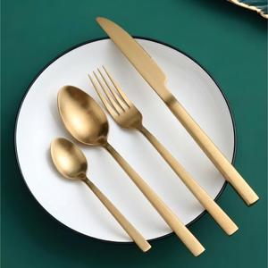 Elegante Juego de Cubiertos con Acabado Dorado Martillado, Vajilla de Metal de Latón para Restaurantes y Ocasiones Especiales, Buen Precio - Product Image 5