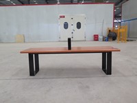 Banc de jardin en acier galvanisé et WPC, sans dossier, taille et design personnalisés, vente en gros directe d'usine