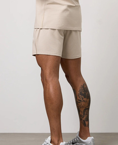Conjunto Deportivo Minimalista de 2 Piezas para Hombre, Color Beige, Personalizado OEM, para Gimnasio, Verano, Transpirable y que Absorbe la Humedad, Camiseta y Pantalones Cortos - Product Image 6