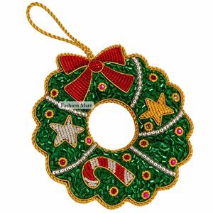 Guirnalda Navideña Hecha a Mano con Cuentas, Adorno Verde, Rojo y Dorado con Estrella y Bastón de Caramelo, Decoración para Árbol de Navidad, Accesorio Artesanal - Product Image 1