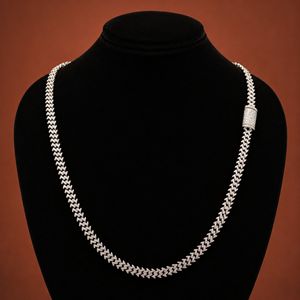 สร้อยคอเงินแท้ S925 แบบ Cuban Link ประดับเพชรโมอิสซาไนต์สำหรับผู้ชาย - Product Image 1