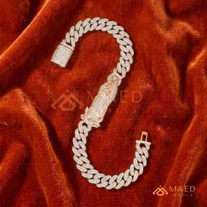 สร้อยข้อมือแบบ Cuban Link สีโรสโกลด์ ประดับเพชรโมอิสซาไนต์ ดีไซน์คลาสสิก สวยงามทันสมัย เหมาะสำหรับใส่ทุกวัน เป็นของขวัญ สไตล์ไมอามี ชิคาโก - Product Image 3
