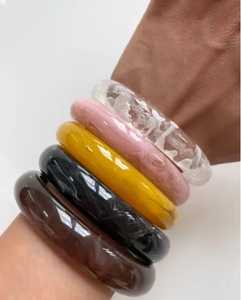 Bracelets en résine tendance, vente en gros, personnalisables, style bohème large et ouvert, bijoux de fête pour femmes - Product Image 1