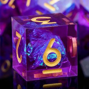 Dés carrés en résine. Dés en résine faits à la main, adaptés aux jeux de rôle, aux jeux de société MTG - Product Image 4