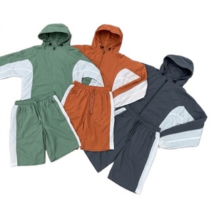 Conjunto Deportivo de Poliéster para Hombre, Chaqueta Cortavientos y Pantalones Cortos Personalizados, Traje para Correr, Conjunto de Pantalones Cortos Cortavientos de Nailon en Color Personalizado - Product Image 4