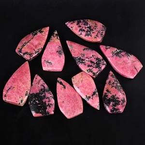 Ornement en cristal de guérison en gros, flamme de rhodonite rose de bonne qualité pour la décoration - Product Image 1