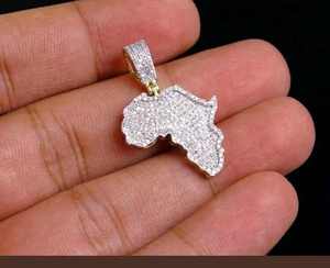 Pendentif de voyage Carte d'Afrique unisexe en argent sterling 925 avec diamant Moissanite taille ronde, bijou fin, breloque, cadeau - Product Image 1