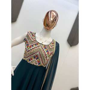 Hermoso Vestido Anarkali y Dupatta para Fiestas, Elegantes Vestidos de Noche - Product Image 1