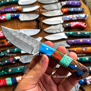 Couteaux à Découper en Gros UA Supplies, Modèles de Couteaux à Lame Fixe de Chasse de Qualité Industrielle, Type Drop Point, Manche en Bois et Résine, en Acier Damas - Product Image 5