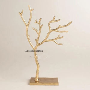 Support de décoration de Noël en aluminium plaqué or, design en forme de feuille, éclairage LED moderne de luxe, en métal, à vendre - Product Image 1