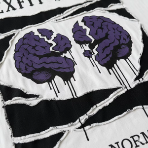 T-shirts pour hommes personnalisés, surdimensionnés, à motifs graphiques, sérigraphiés, coupés et cousus, avec patchs usés - Product Image 3