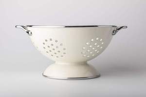 Fine-hole metal strainers provide precise filtering, allowing liquids to drain while retaining even <b>small</b> grains - Product Image 2