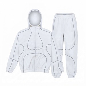 Ensemble coordonné streetwear homme sur mesure, coupe-vent zippé haute visibilité avec bandes réfléchissantes et jogging - Product Image 4