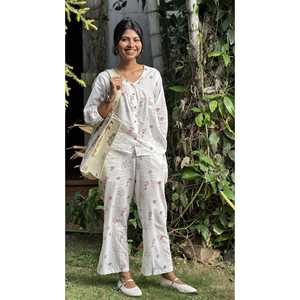 Conjunto coordinado Crimson Sea Treasures: bikinis y ropa de playa elegantes - Product Image 6