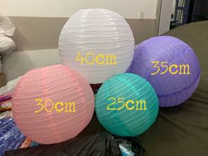 Lanterne en papier ronde en soie vietnamienne, colorée, 20-60 cm, décoration de mariage, de festival, de fête, de Noël, fabriquée à la main, prix d'usine - Product Image 4