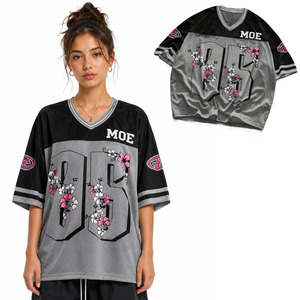 T-shirt d'été élégant à faible MOQ avec logo personnalisé, impression florale par sublimation, tenue de football, personnalisation complète, maillot de football américain - Product Image 1