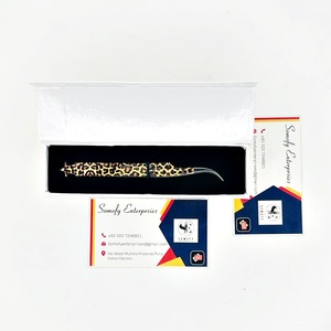 Pinzas para Pestañas con Diseño de Guepardo de Somofy Enterprises, Acero Inoxidable, Punta de Precisión Suave, Agarre Perfecto, 10 mm, Empaquetado en Caja - Product Image 4
