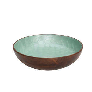 Bol en bois de manguier émaillé vert menthe – Plat de service en bois texturé à motif écaille pour salades et collations - Product Image 1