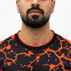 Conjunto de Camiseta de Fútbol Unisex Negra y Naranja, Número 29, Cuello Redondo, Manga Corta, Absorbe la Humedad, Ajuste Atlético, Poliéster, Nombre del Equipo Personalizado - Product Image 4