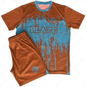 Ensemble de club de football unisexe personnalisé maillot de football en polyester respirant de qualité nom logo inspiré costume de football maillot de football - Product Image 1