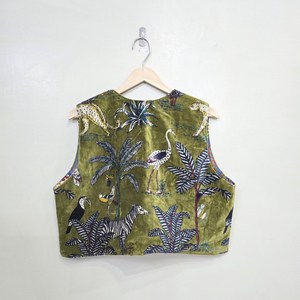 Velvet Jungle Print Vest: Sleeveless Statement Outerwear - Product Image 4