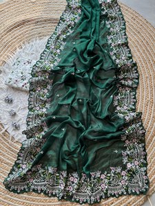 ผ้าส่าหรี Reglance Royal Black Rangoli ปักลายหนักหลายชั้น พร้อมเสื้อไหมประดับเพชร งานปักเต็มผืน ชุดพื้นเมืองอินเดีย - Product Image 2