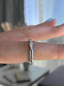 Anillo Apilable Delicado de Moissanita con Corte Redondo para Unisex, Plata Fina 925 Original, Regalo para Novio/a en Bodas y Cumpleaños - Product Image 3