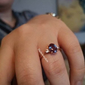 Bague de mariage en alexandrite à changement de couleur, bague en argent sterling avec halo d'alexandrite, bague de fiançailles, pierre de naissance de juin, bague de promesse pour elle - Product Image 3