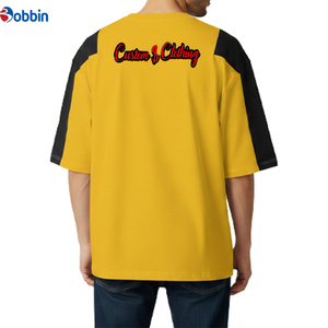 Camiseta Personalizable de Moda para Hombre, Talla Grande, Amarilla y Negra con Mangas en Contraste, Diseño en Blanco Multicolor Personalizado - Product Image 3