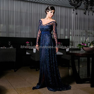 Caftan de couleur bleu marine sans col et perles brodées brillantes fonctionnent - Product Image 1